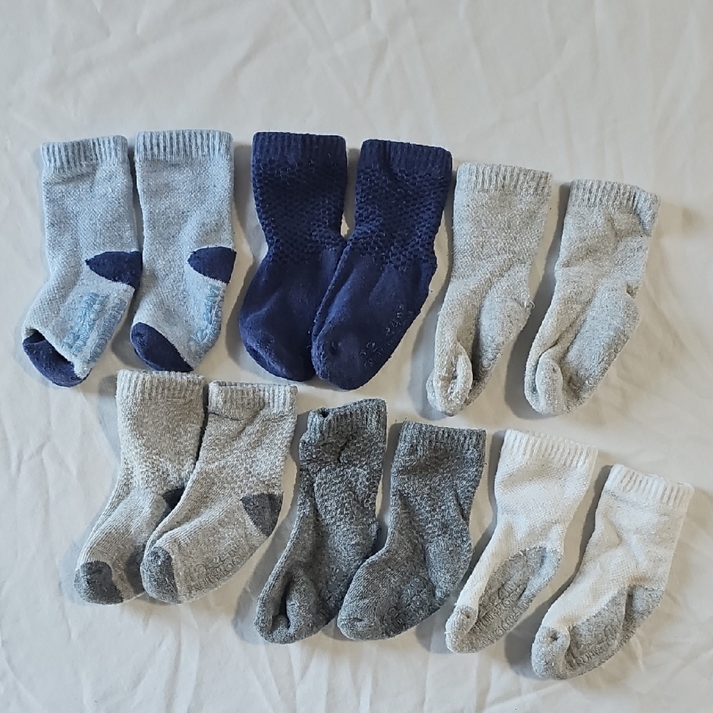 Fruit Of the Loom 12-24 Month 6 Pairs